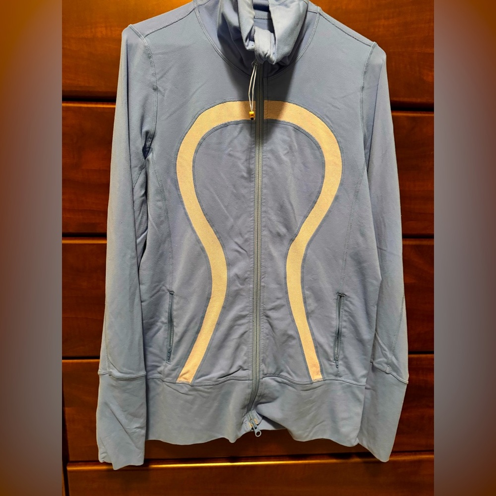Lululemon size 8